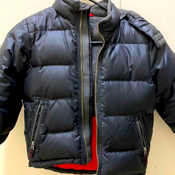 Gender-Neutral Winter Jacket for Kids - Picture 2 of 6